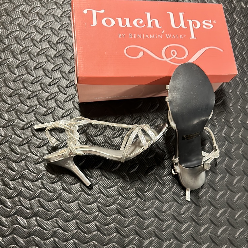 Silver sandals - Picture 3 of 4
